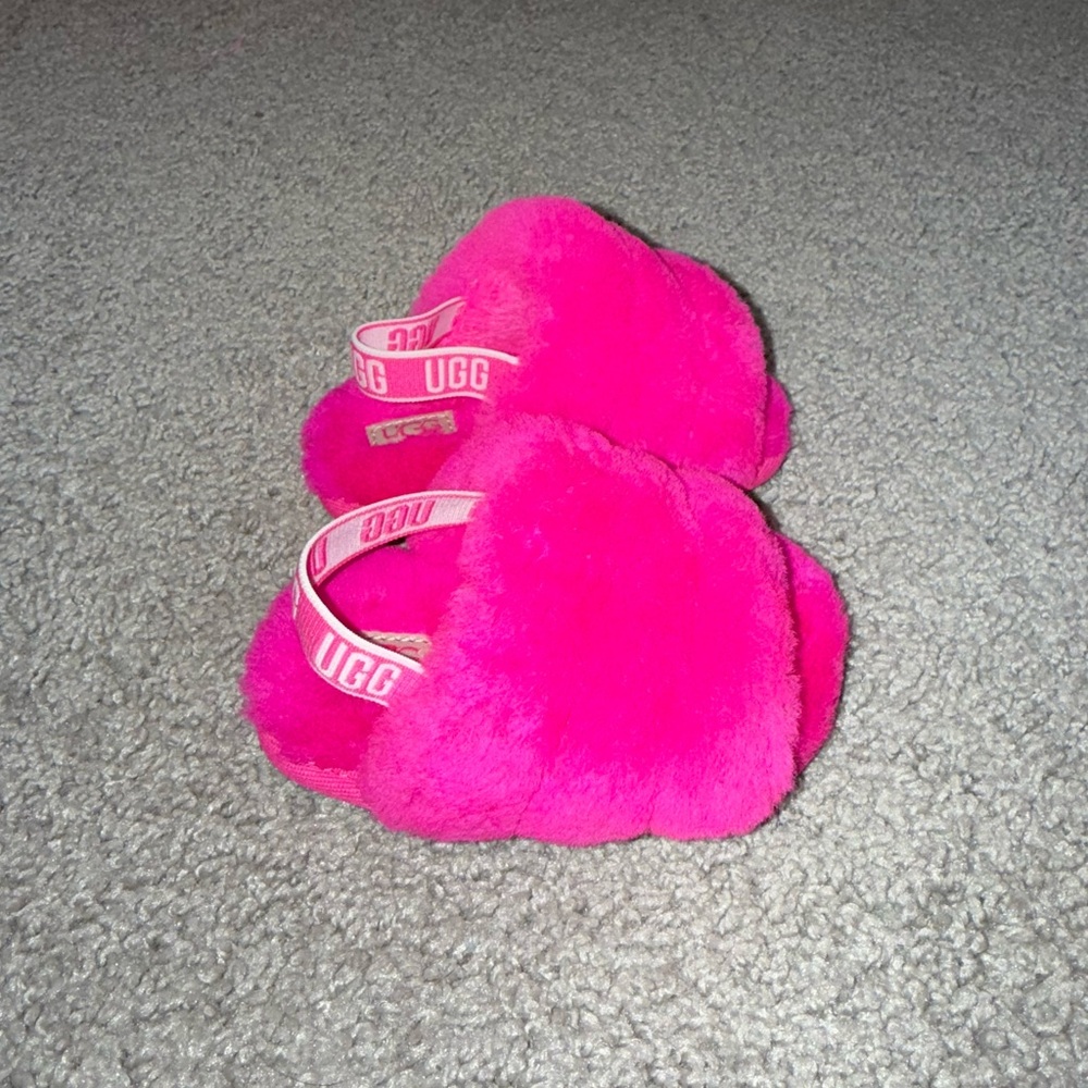 Baby fluff yeah slipper slides